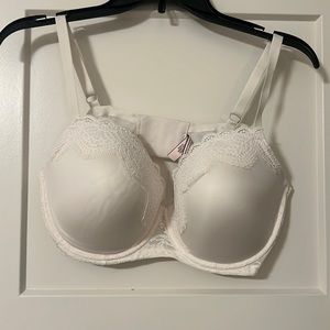 Victoria secret white 38 DD bra